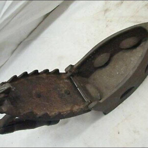 Antique Cast Iron Coal Clothes Press 1800scVintage Primitive Iron, Wood Handle - Picture 12 of 13